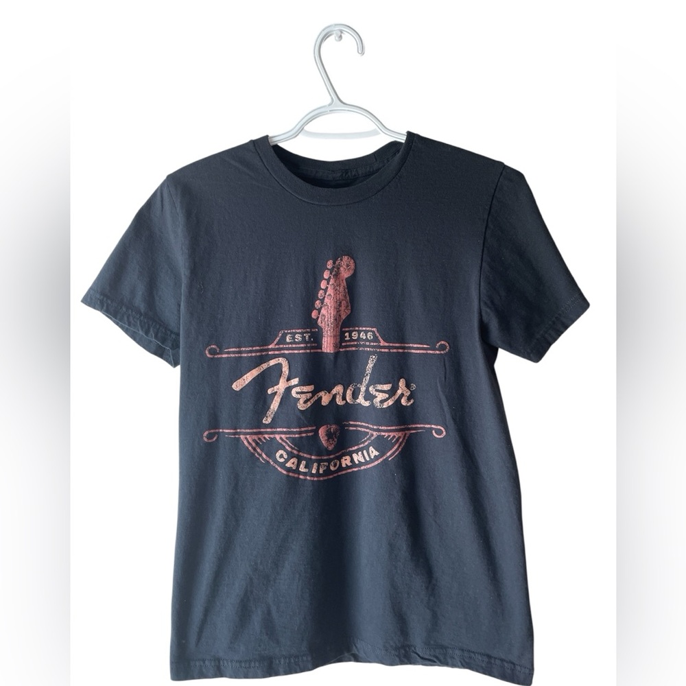 Fender mens Black Graphic Tee size small